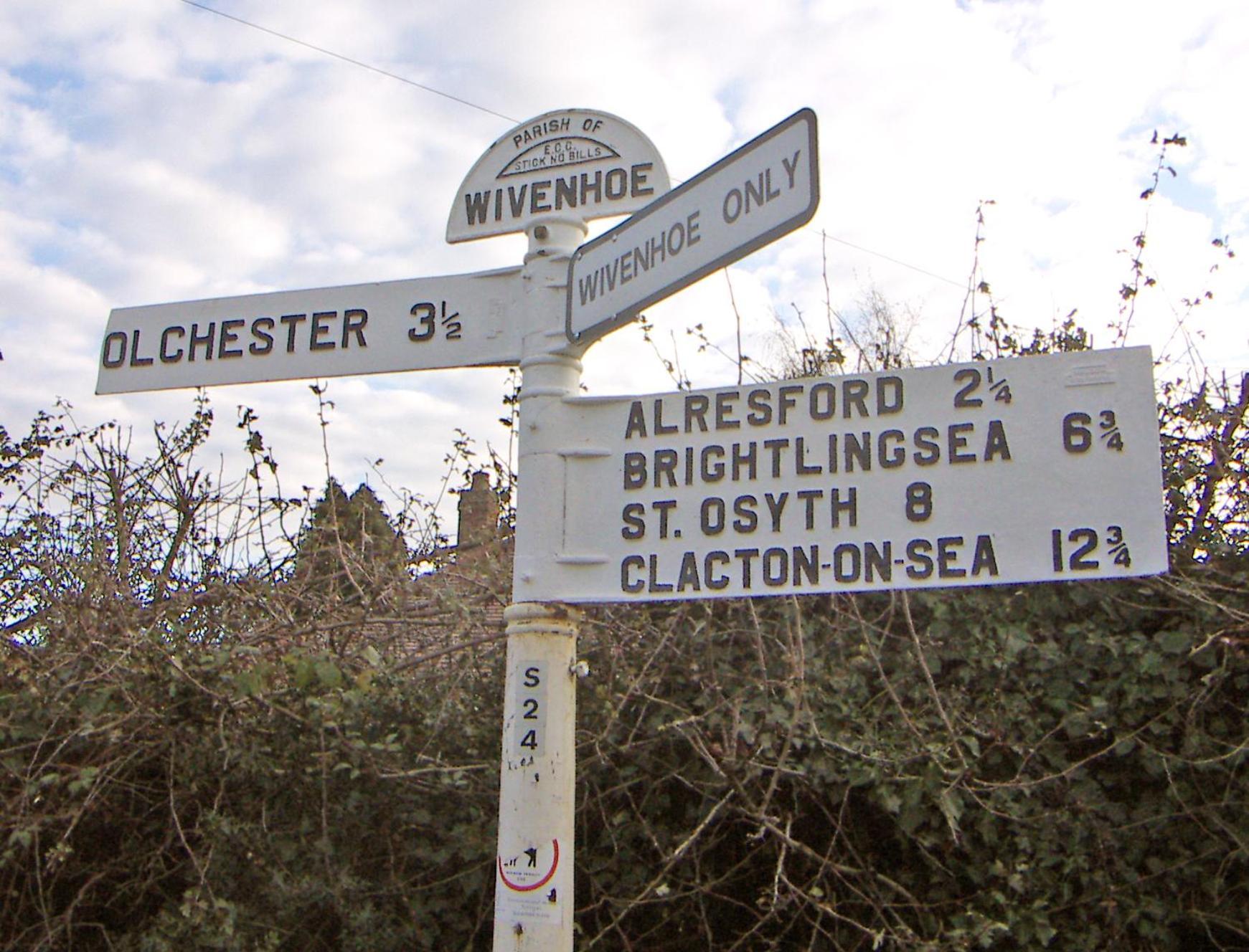 Queens Cottage, Wivenhoe Stylish, Plush, Cosy, Convenient & Quirky, 2X Double Bed Period Cottage Plus Patio - 9 Min Walk Train, 4 Min Walk High Street Pubs, Restaurants, Shops Esterno foto