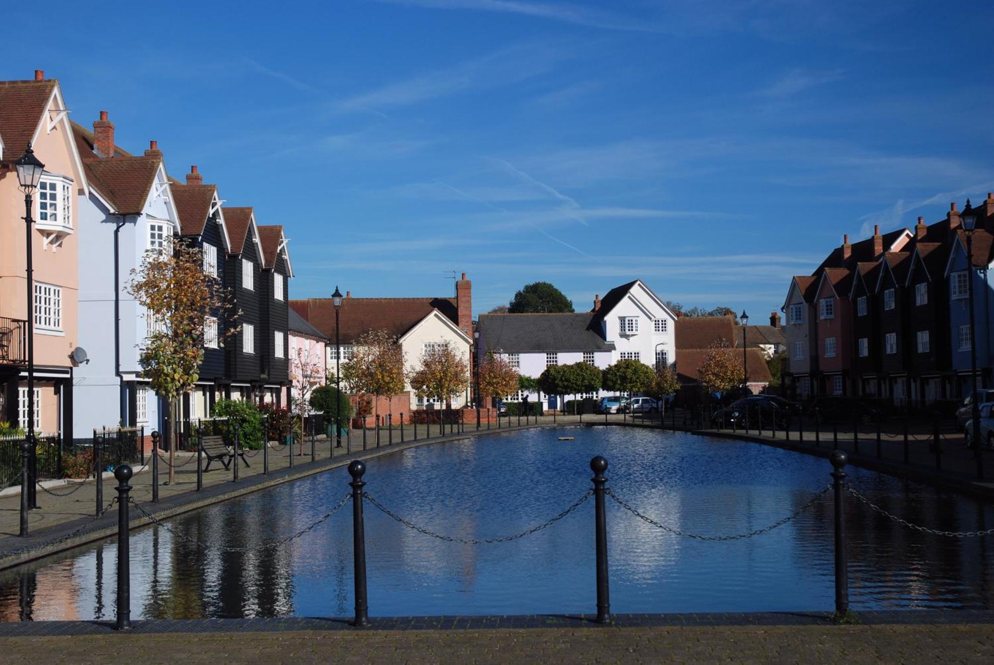 Queens Cottage, Wivenhoe Stylish, Plush, Cosy, Convenient & Quirky, 2X Double Bed Period Cottage Plus Patio - 9 Min Walk Train, 4 Min Walk High Street Pubs, Restaurants, Shops Esterno foto