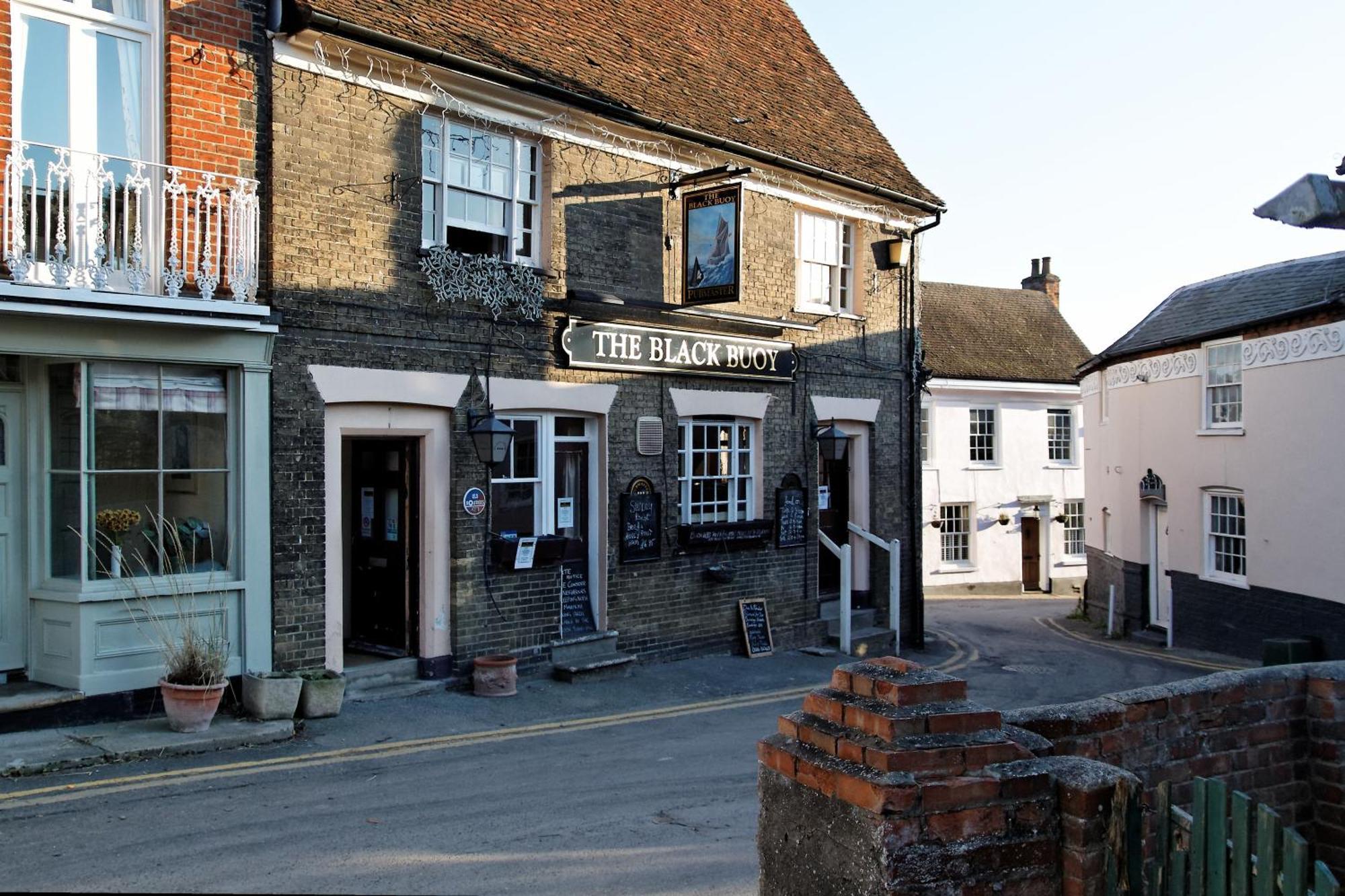 Queens Cottage, Wivenhoe Stylish, Plush, Cosy, Convenient & Quirky, 2X Double Bed Period Cottage Plus Patio - 9 Min Walk Train, 4 Min Walk High Street Pubs, Restaurants, Shops Esterno foto