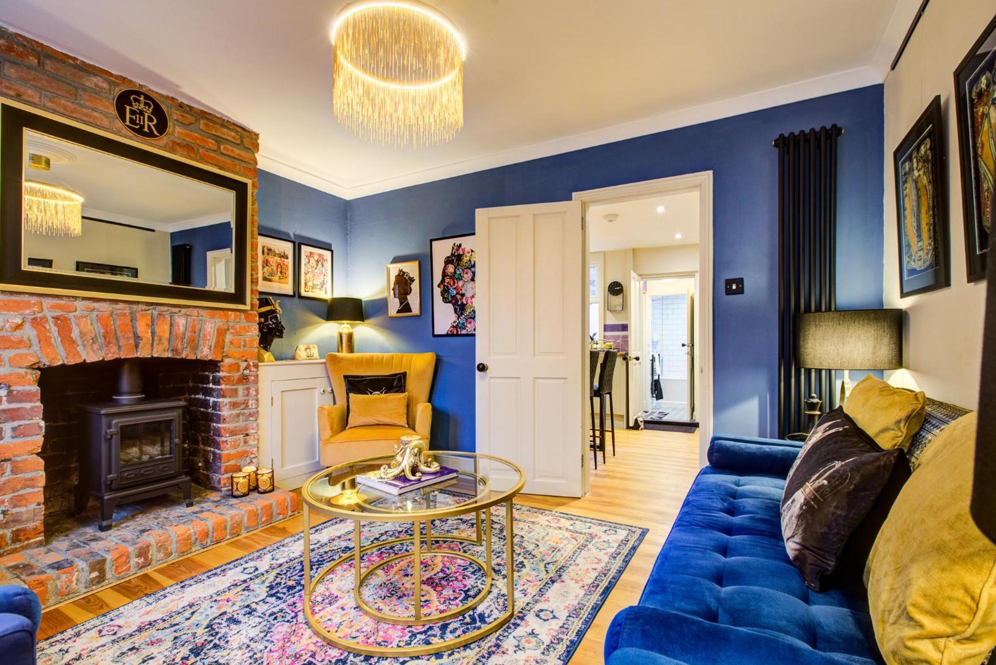 Queens Cottage, Wivenhoe Stylish, Plush, Cosy, Convenient & Quirky, 2X Double Bed Period Cottage Plus Patio - 9 Min Walk Train, 4 Min Walk High Street Pubs, Restaurants, Shops Esterno foto